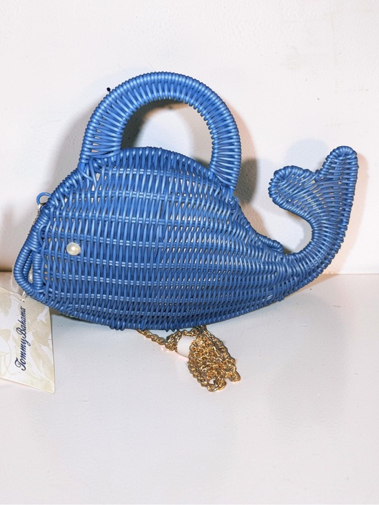 Tommy Bahama Handbags - NWT Tommy Bahama Whale Wicker Crossbody Bag Navy